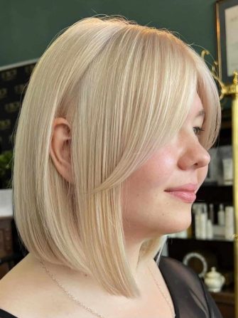 curtain-bangs-blond-bob