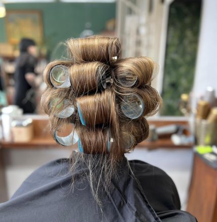 haar-styling-lockenwickler-volumen